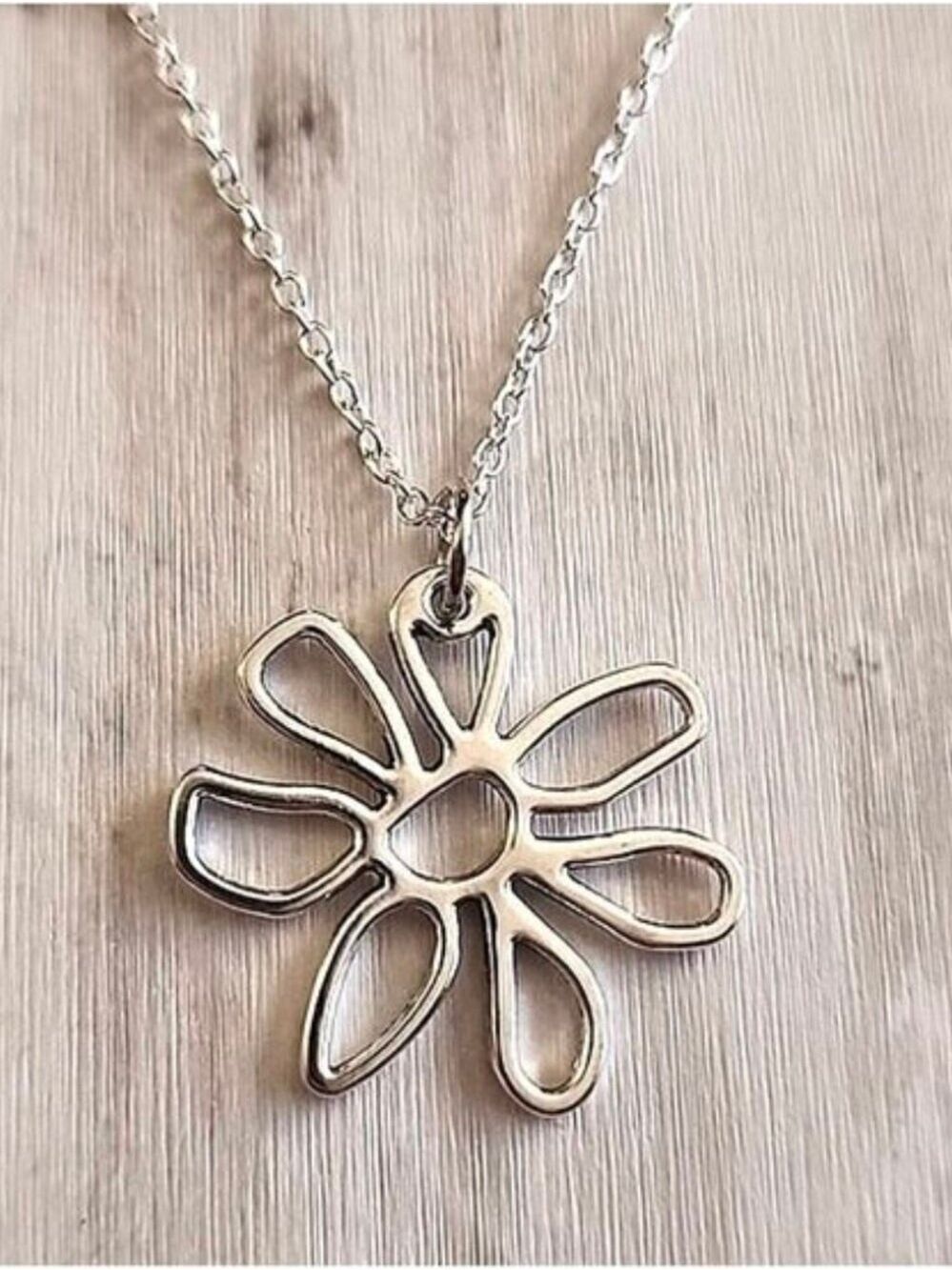 MINIMALIST Artistic Flower Necklace Silver tones 18 Inch Chain NY